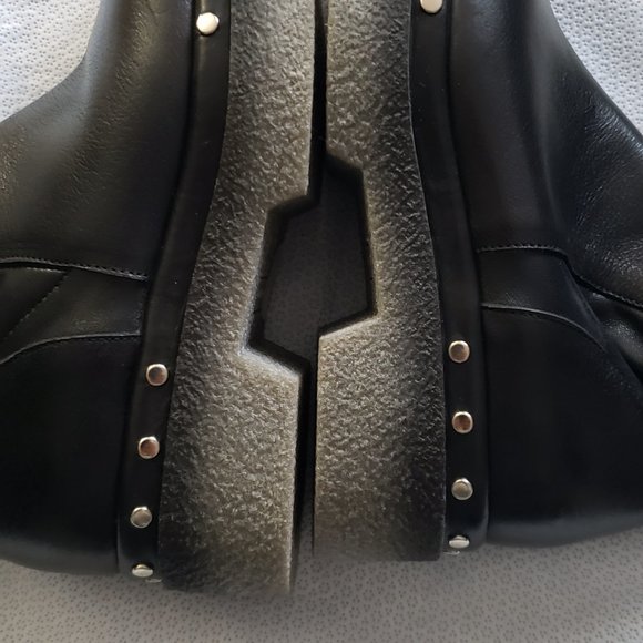 Over-The-Knee Leather Boots - Picture 5 of 16